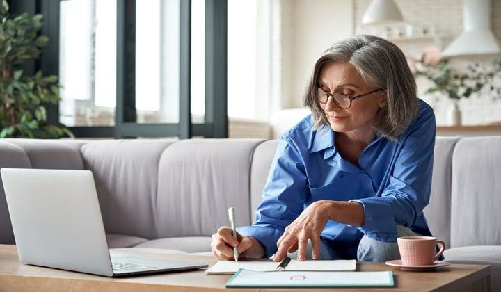How to Transition from Traditional Jobs to Remote Work at 50+
