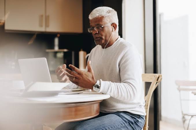 Top Remote Jobs Suitable for Seniors and Retirees